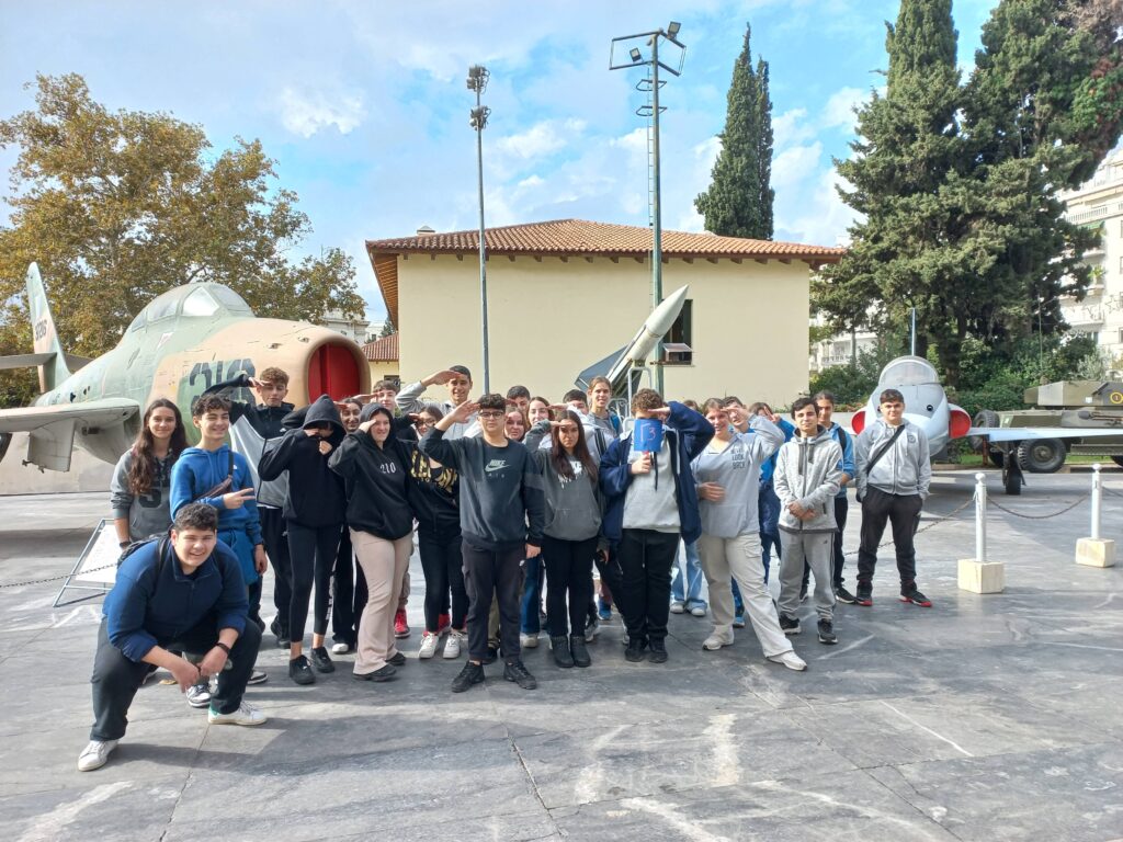 Read more about the article Επίσκεψη της Γ΄ Γυμνασίου στο Πολεμικό Μουσείο